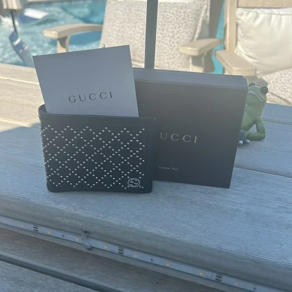 Gucci Bifold Black Studded Leather Unisex Wallet - Picture 7 of 7